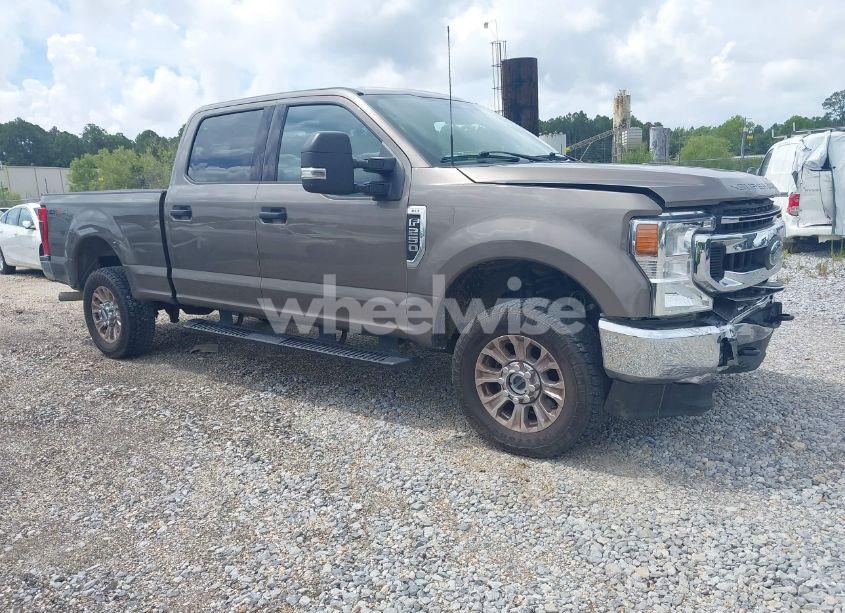 2022 Ford F-250 XLT (VIN 1FT7W2B65NEG36112) main photo