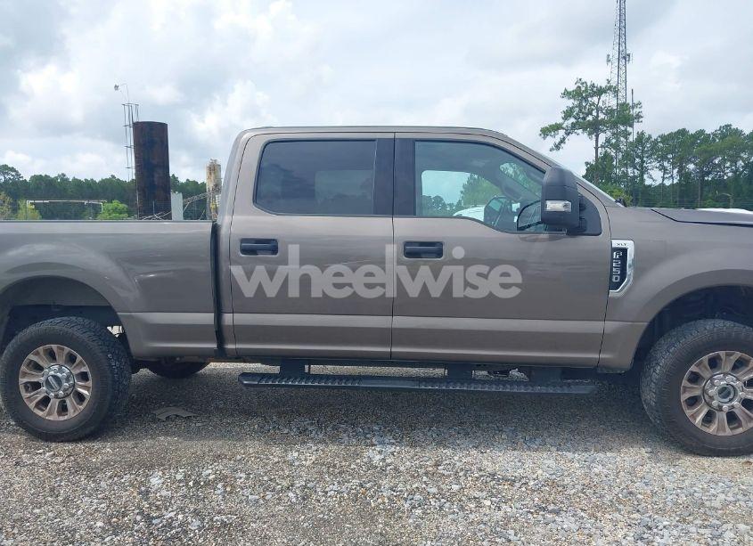 Photo 13 of 2022 Ford F-250 XLT (VIN 1FT7W2B65NEG36112)