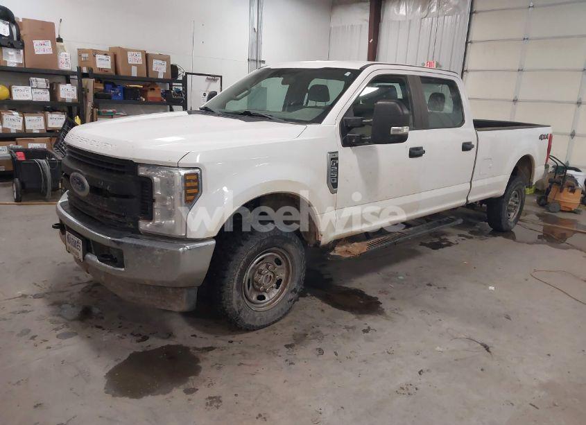 Photo 2 of 2019 Ford F-250 XL (VIN 1FT7W2B66KEE65415)