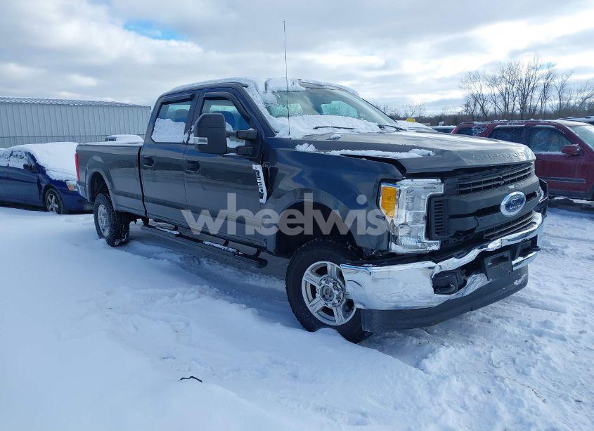 2017 Ford F-250 XL (VIN 1FT7W2B67HEB33721) main photo