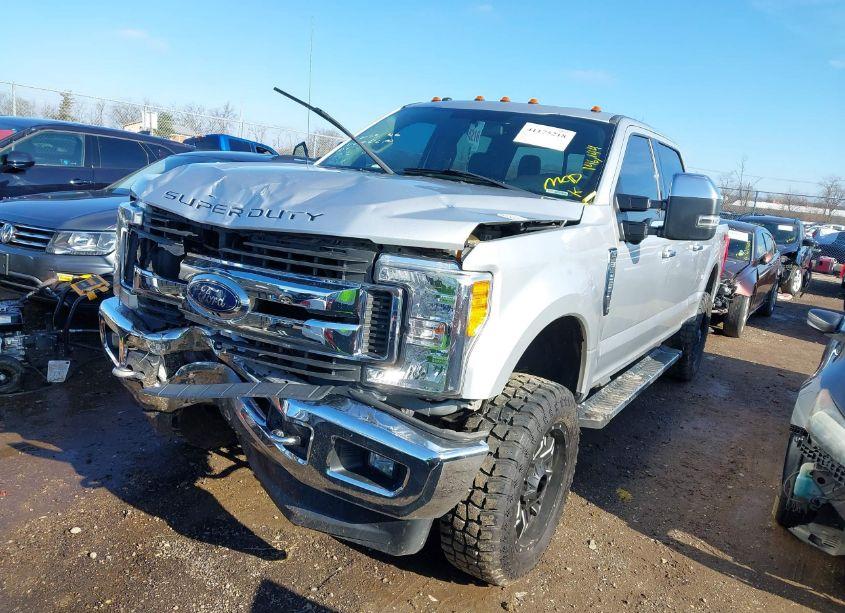 Photo 2 of 2017 Ford F-250 XLT (VIN 1FT7W2B67HEF33309)