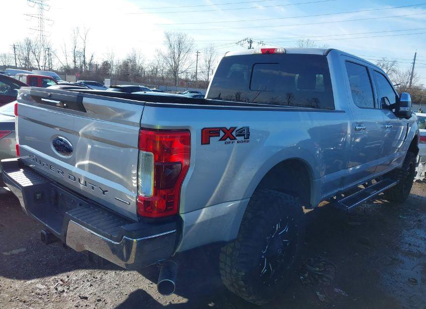 Photo 4 of 2017 Ford F-250 XLT (VIN 1FT7W2B67HEF33309)