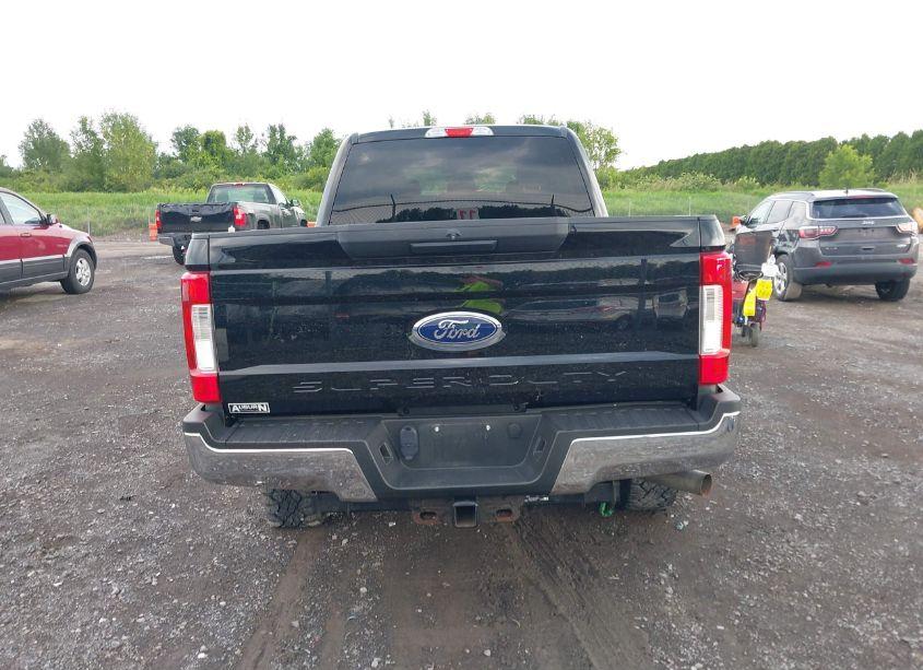 Photo 15 of 2018 Ford F-250 XL (VIN 1FT7W2B67JEB94122)