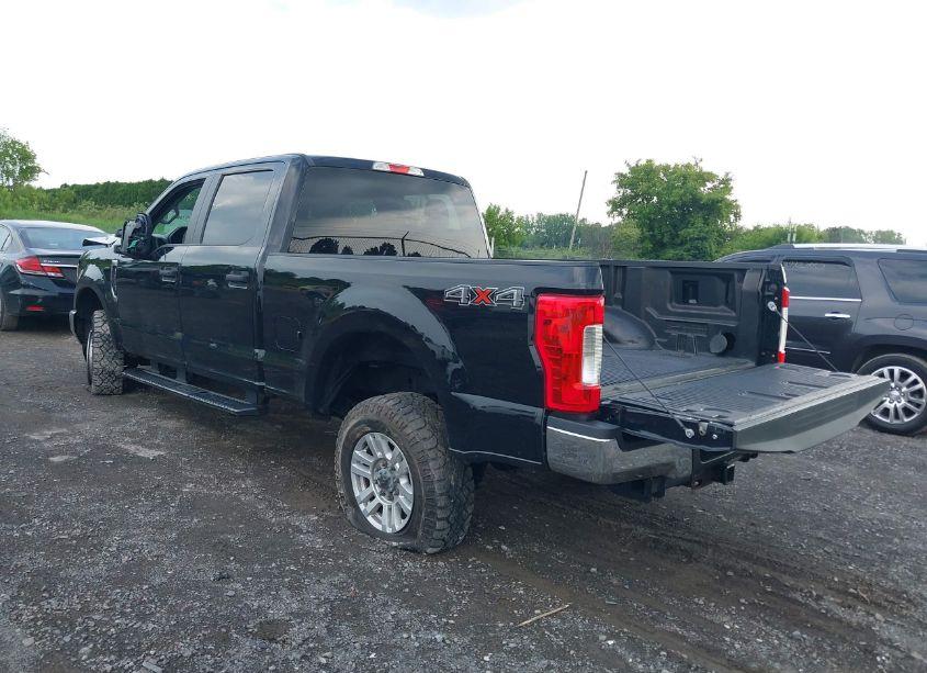Photo 3 of 2018 Ford F-250 XL (VIN 1FT7W2B67JEB94122)
