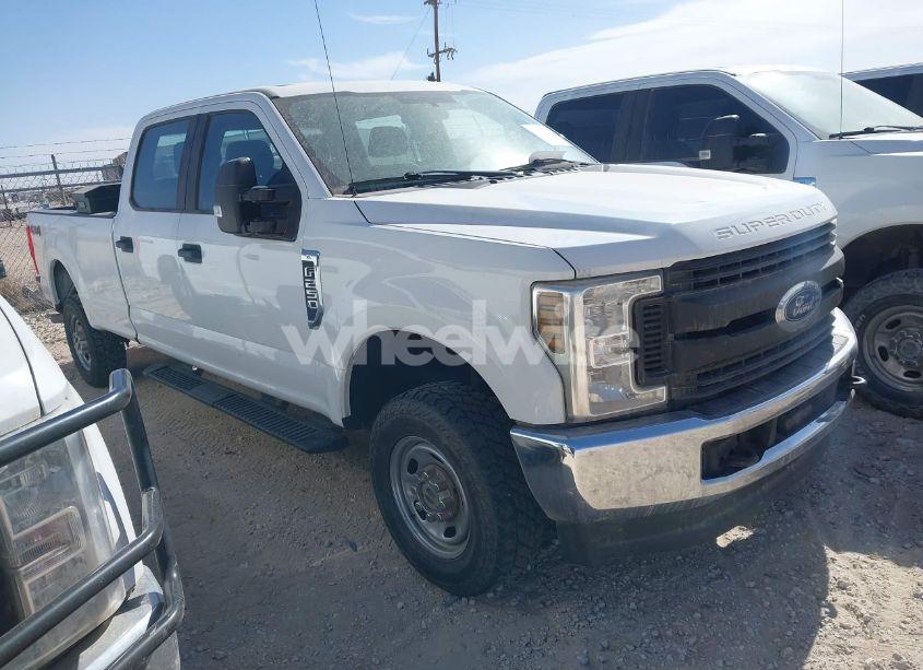 2019 Ford F-250 XL (VIN 1FT7W2B67KEC99874) main photo