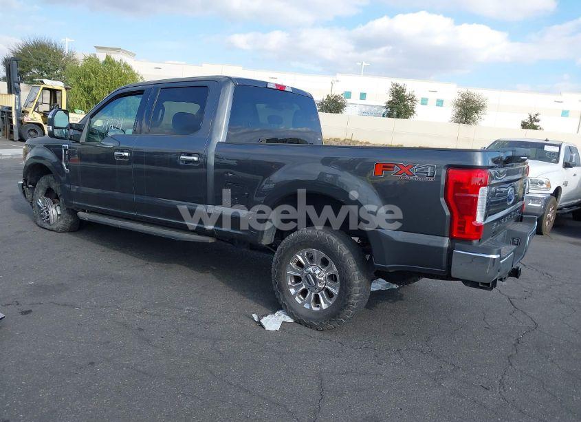 Photo 3 of 2019 Ford F-250 XLT (VIN 1FT7W2B67KED17936)