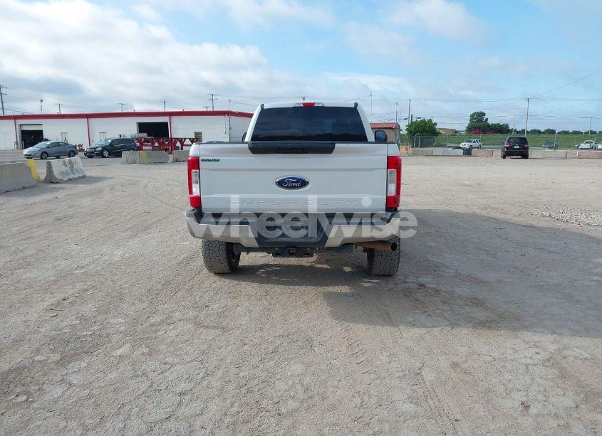 Photo 16 of 2019 Ford F-250 XL (VIN 1FT7W2B67KEG72329)
