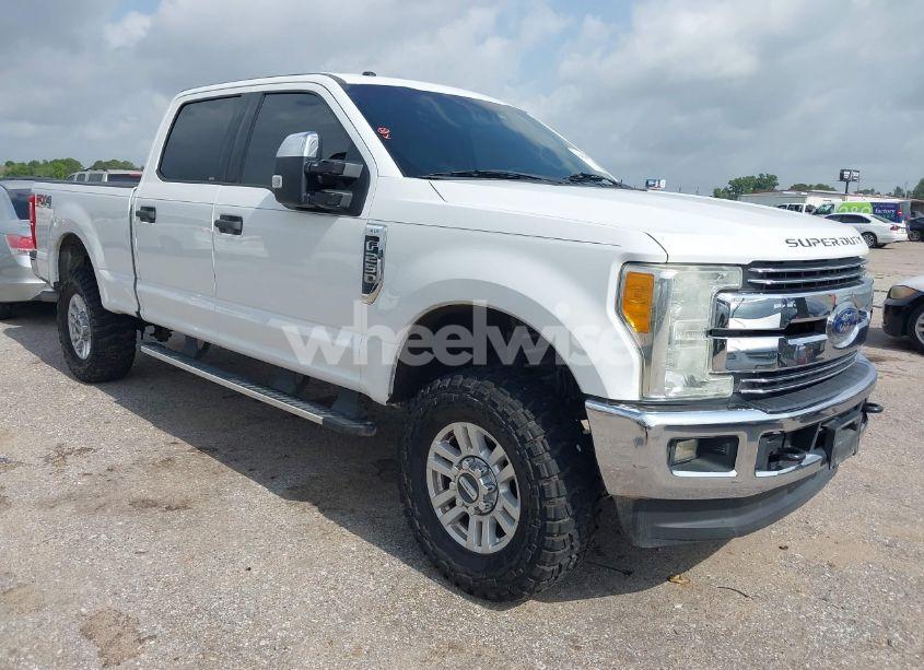 2017 Ford F-250 XLT (VIN 1FT7W2B68HEC85264) main photo