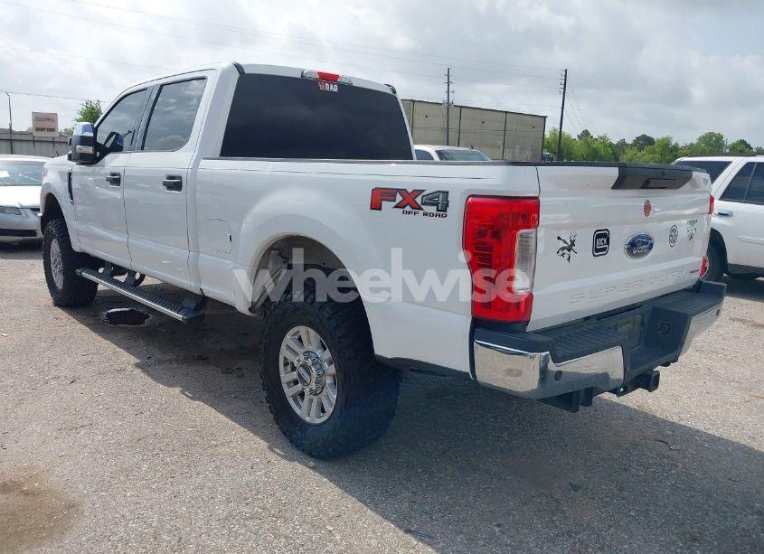 Photo 3 of 2017 Ford F-250 XLT (VIN 1FT7W2B68HEC85264)