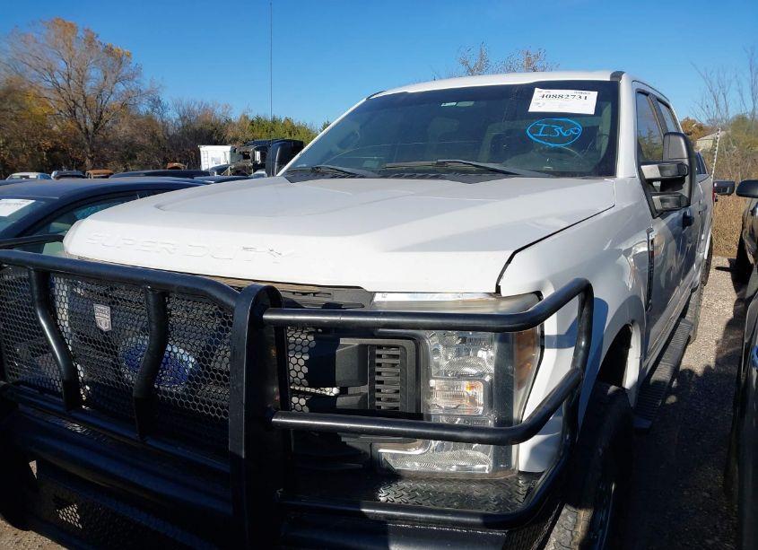 Photo 2 of 2018 Ford F-250 XL (VIN 1FT7W2B68JEC26589)