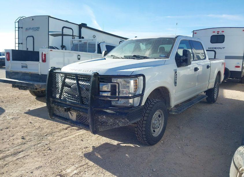 Photo 2 of 2019 Ford F-250 XLT (VIN 1FT7W2B68KED15502)