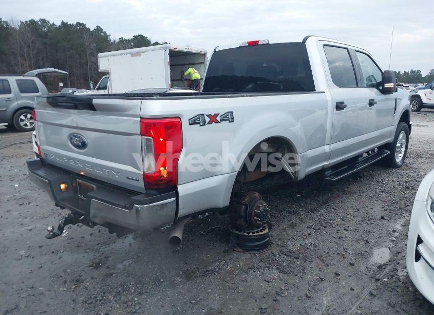Photo 4 of 2019 Ford F-250 XLT (VIN 1FT7W2B68KED76249)