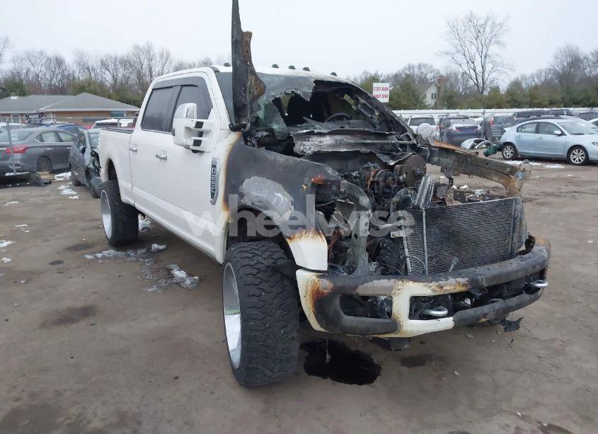 2019 Ford F-250 PLATINUM (VIN 1FT7W2B68KEF27543) main photo