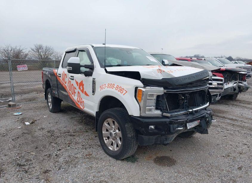 2017 Ford F-250 PLATINUM (VIN 1FT7W2B69HEB99168) main photo