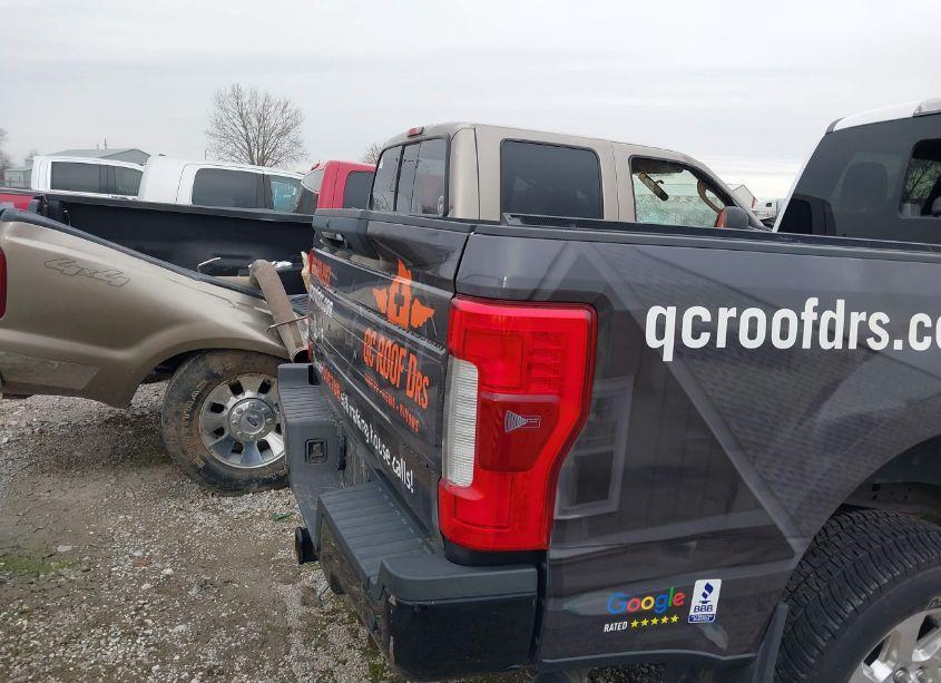 Photo 4 of 2017 Ford F-250 PLATINUM (VIN 1FT7W2B69HEB99168)