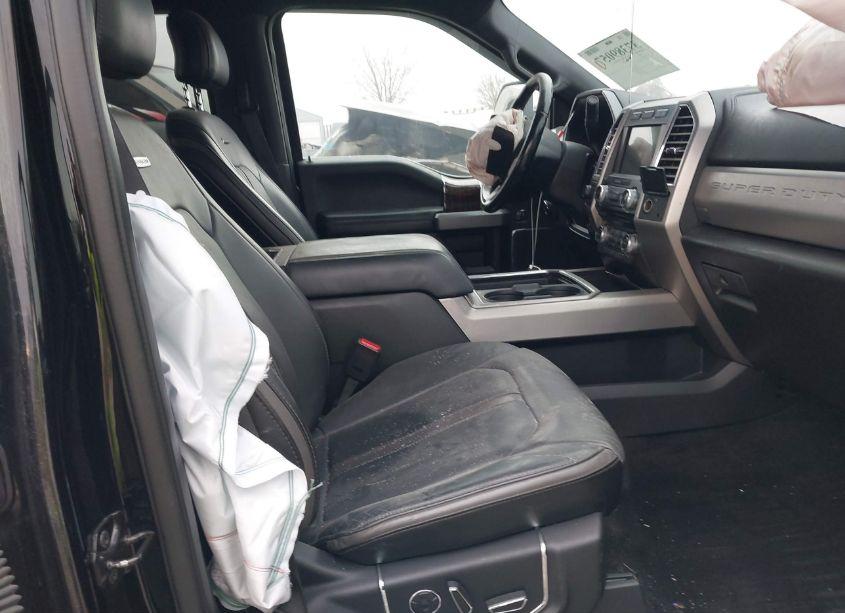 Photo 5 of 2017 Ford F-250 PLATINUM (VIN 1FT7W2B69HEB99168)