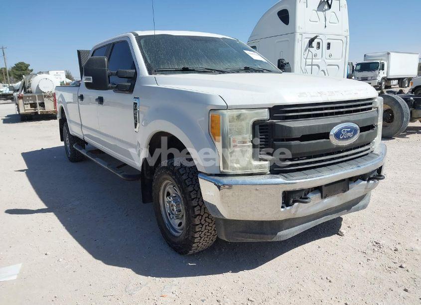 2017 Ford F-250 XL (VIN 1FT7W2B69HEE73405) main photo