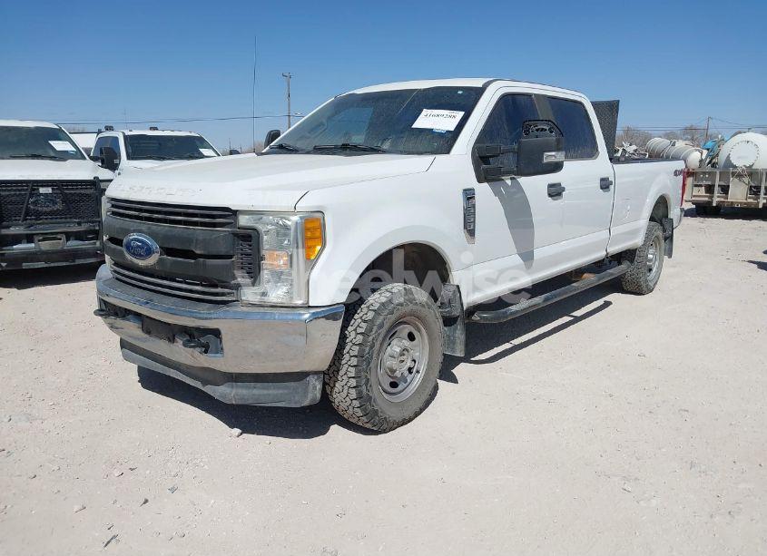 Photo 2 of 2017 Ford F-250 XL (VIN 1FT7W2B69HEE73405)
