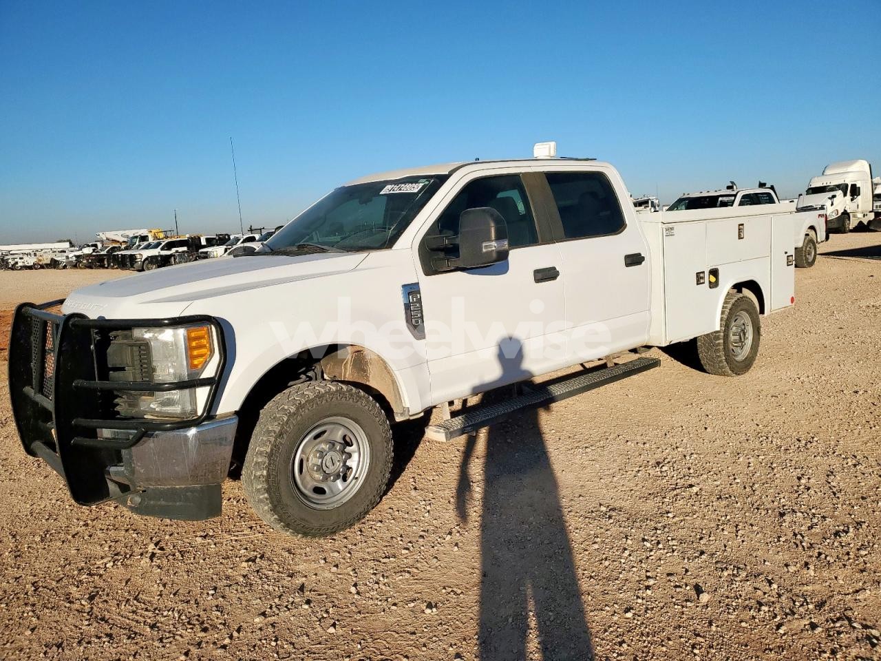 2017 FORD F250 SUPER DUTY UTILITY / SERVICE TRUCK (VIN 1FT7W2B69HEE97820) main photo