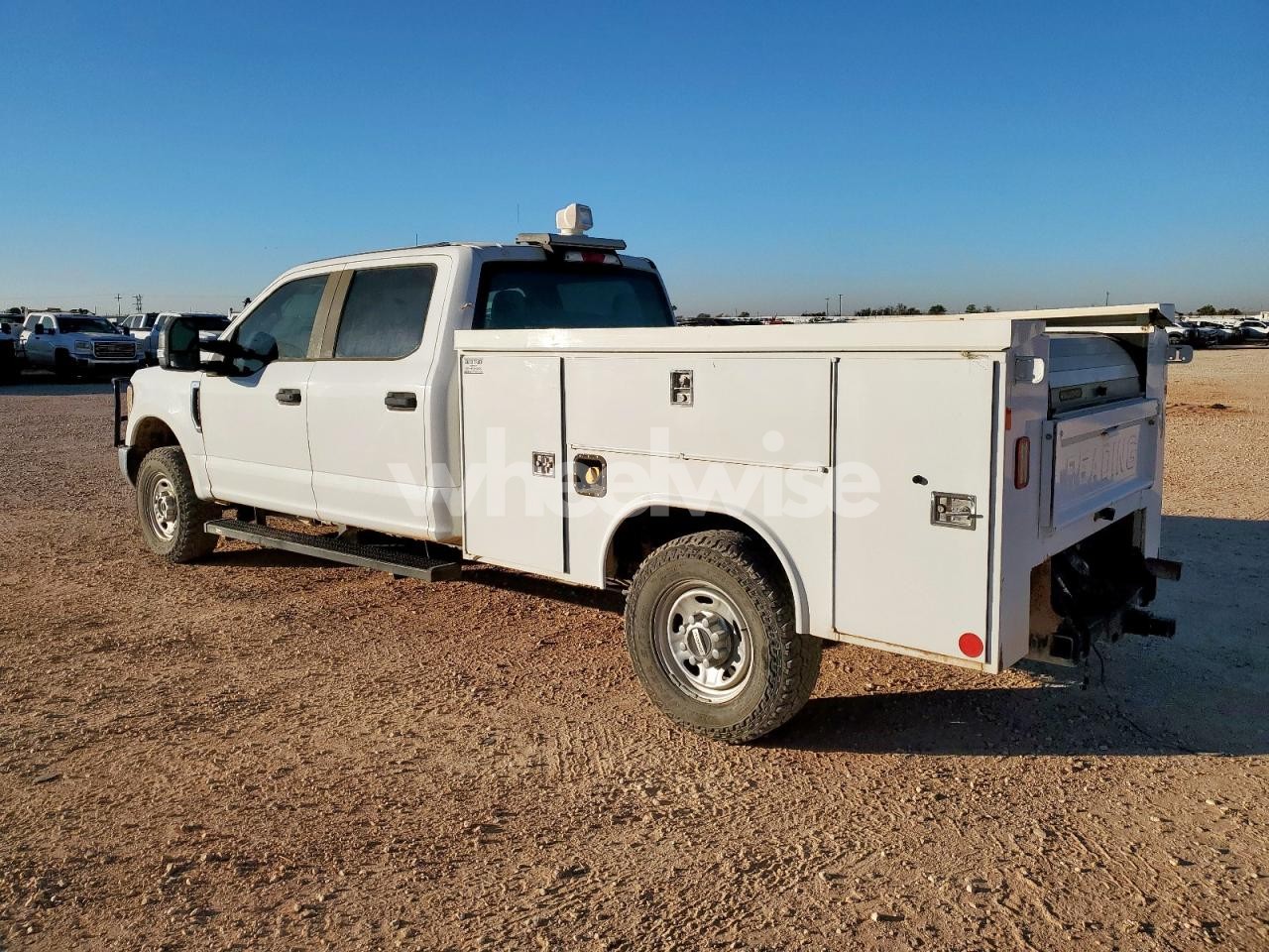 Photo 2 of 2017 FORD F250 SUPER DUTY UTILITY / SERVICE TRUCK (VIN 1FT7W2B69HEE97820)