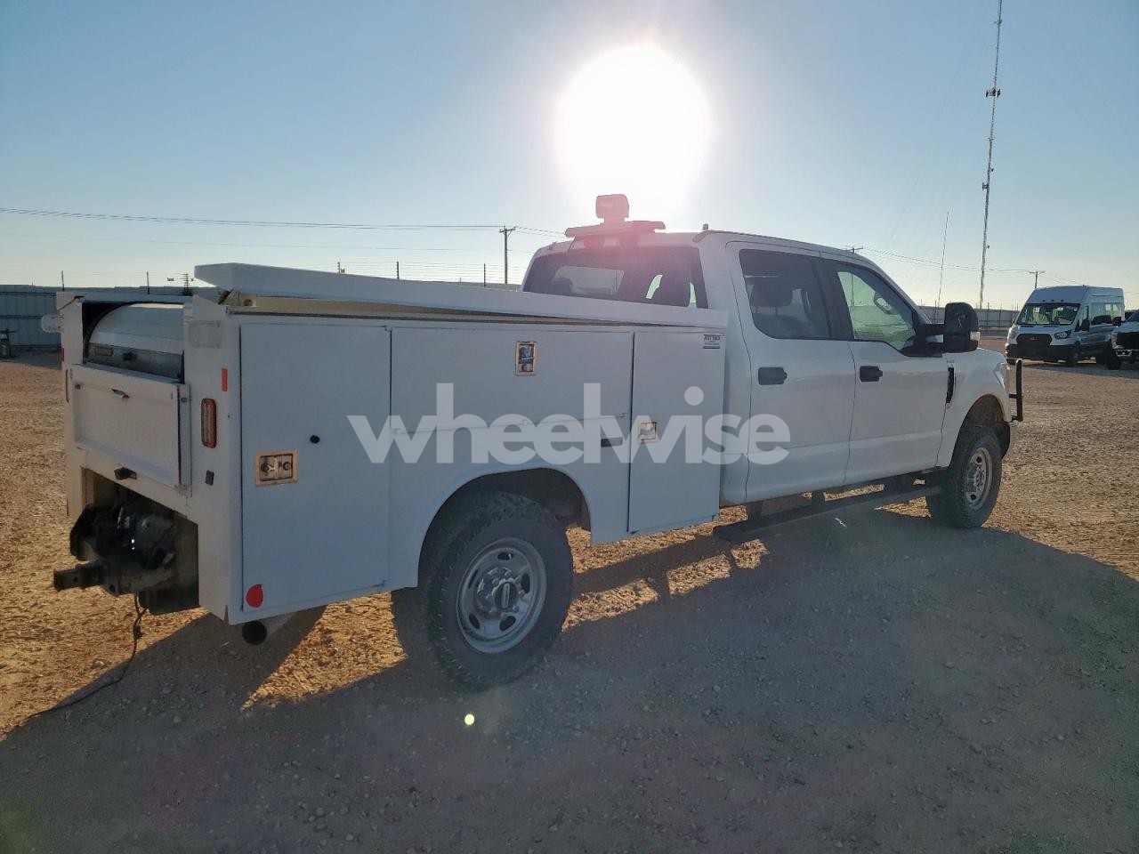 Photo 3 of 2017 FORD F250 SUPER DUTY UTILITY / SERVICE TRUCK (VIN 1FT7W2B69HEE97820)