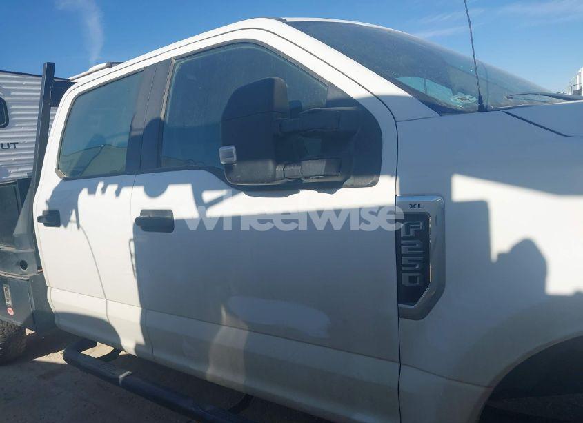 Photo 13 of 2019 Ford F-250 XL (VIN 1FT7W2B69KEE90129)