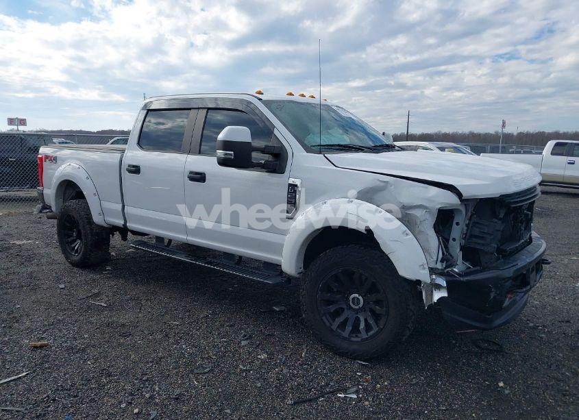 2019 Ford F-250 XL (VIN 1FT7W2B69KEG34777) main photo