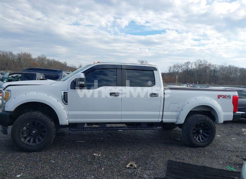 Photo 15 of 2019 Ford F-250 XL (VIN 1FT7W2B69KEG34777)