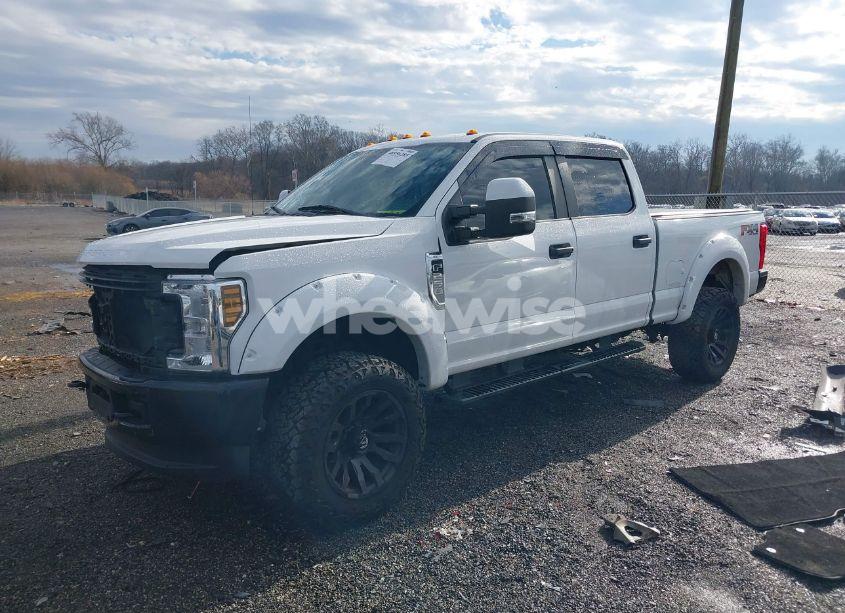 Photo 2 of 2019 Ford F-250 XL (VIN 1FT7W2B69KEG34777)