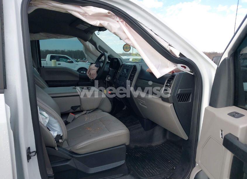 Photo 5 of 2019 Ford F-250 XL (VIN 1FT7W2B69KEG34777)