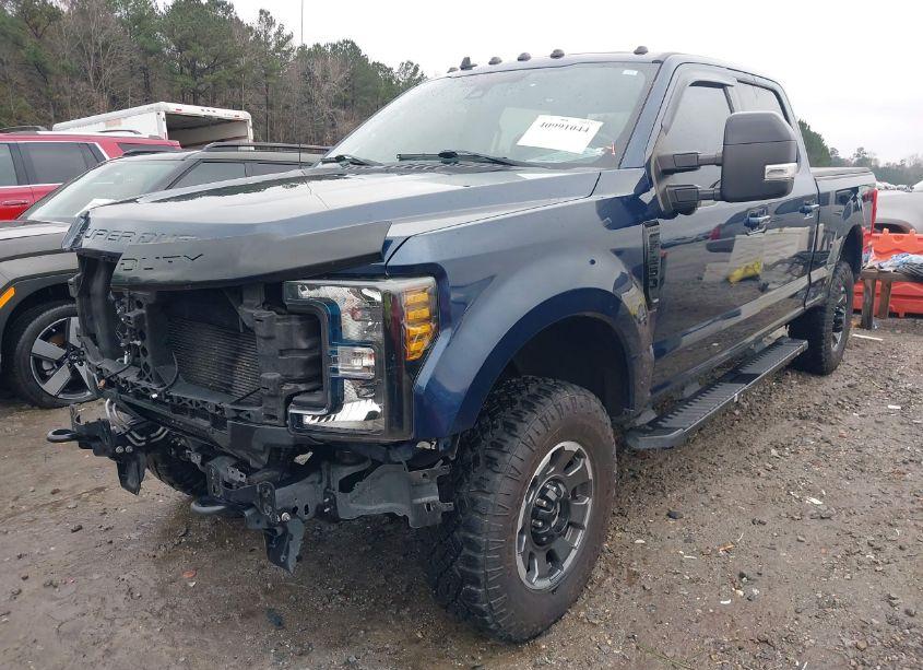Photo 2 of 2019 Ford F-250 LARIAT (VIN 1FT7W2B69KEG66838)