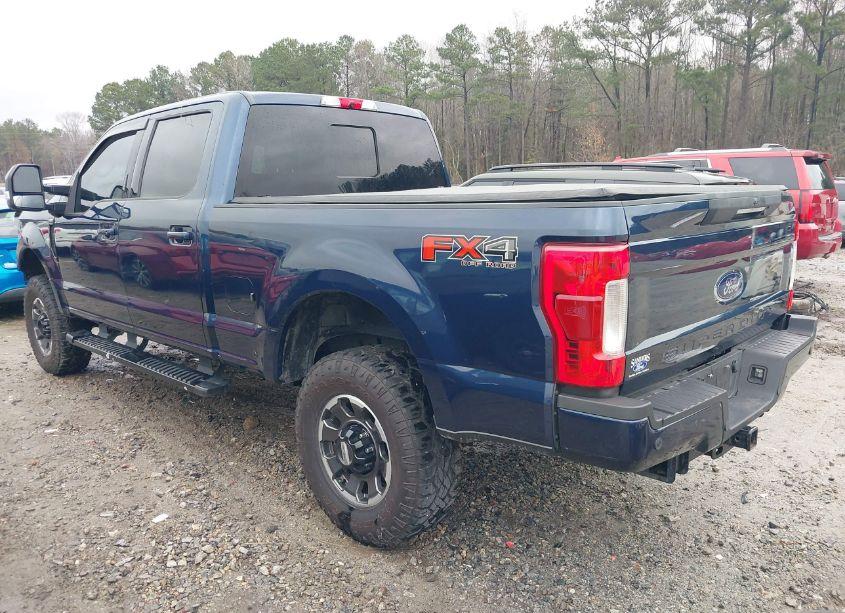 Photo 3 of 2019 Ford F-250 LARIAT (VIN 1FT7W2B69KEG66838)