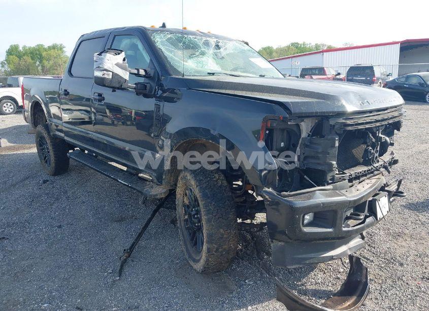 2019 Ford F-250 LARIAT (VIN 1FT7W2B69KEG82649) main photo