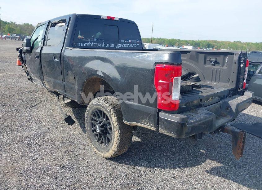 Photo 3 of 2019 Ford F-250 LARIAT (VIN 1FT7W2B69KEG82649)