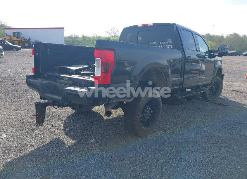 Photo 4 of 2019 Ford F-250 LARIAT (VIN 1FT7W2B69KEG82649)