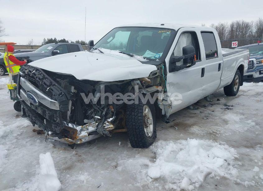 Photo 2 of 2016 Ford F-250 XLT (VIN 1FT7W2B6XGEC19443)