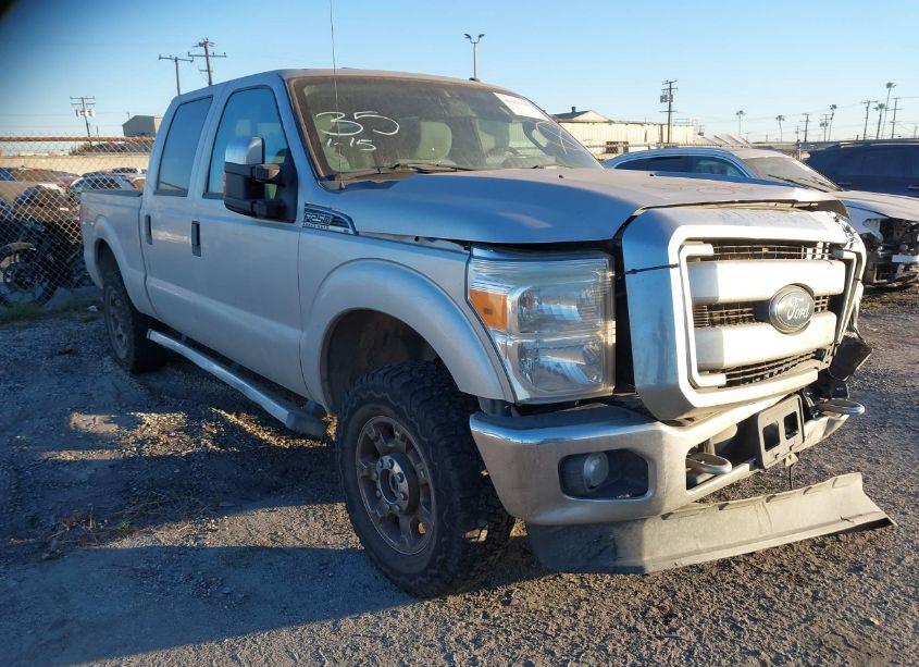2016 Ford F-250 XLT (VIN 1FT7W2B6XGED24628) main photo