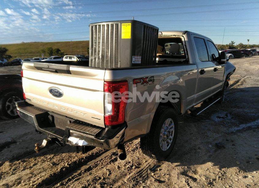 Photo 4 of 2017 Ford F-250 XLT (VIN 1FT7W2B6XHED76276)