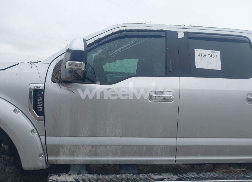 Photo 18 of 2018 Ford F-250 XLT (VIN 1FT7W2B6XJEC73803)