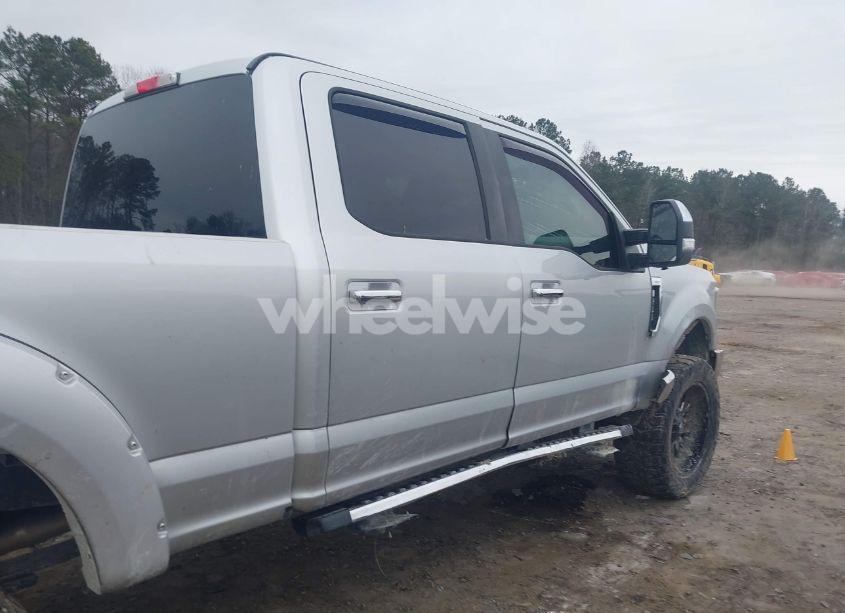 Photo 19 of 2018 Ford F-250 XLT (VIN 1FT7W2B6XJEC73803)