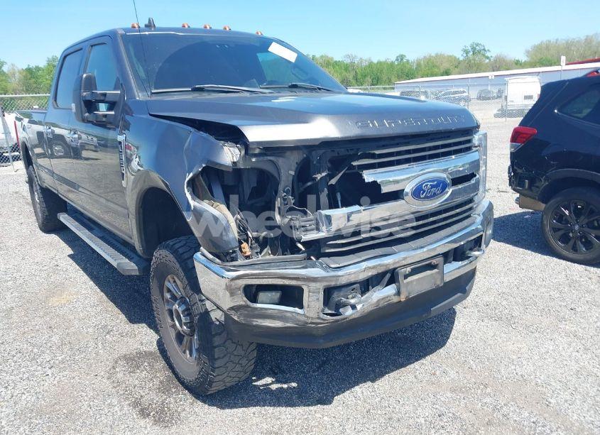 Photo 6 of 2019 Ford F-250 XLT (VIN 1FT7W2B6XKED46072)