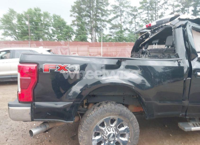 Photo 16 of 2019 Ford F-250 LARIAT (VIN 1FT7W2B6XKEF64755)