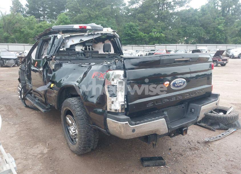 Photo 3 of 2019 Ford F-250 LARIAT (VIN 1FT7W2B6XKEF64755)