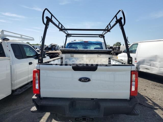 Photo 3 of 2024 FORD F250 SUPER DUTY (VIN 1FT7W2BN1REF81042)