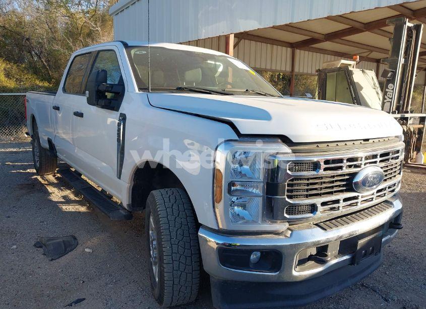 2024 Ford F-250 XLT (VIN 1FT7W2BN2RED53499) main photo
