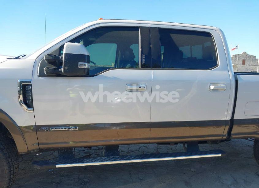 Photo 14 of 2017 Ford F-250 LARIAT (VIN 1FT7W2BT0HED91472)