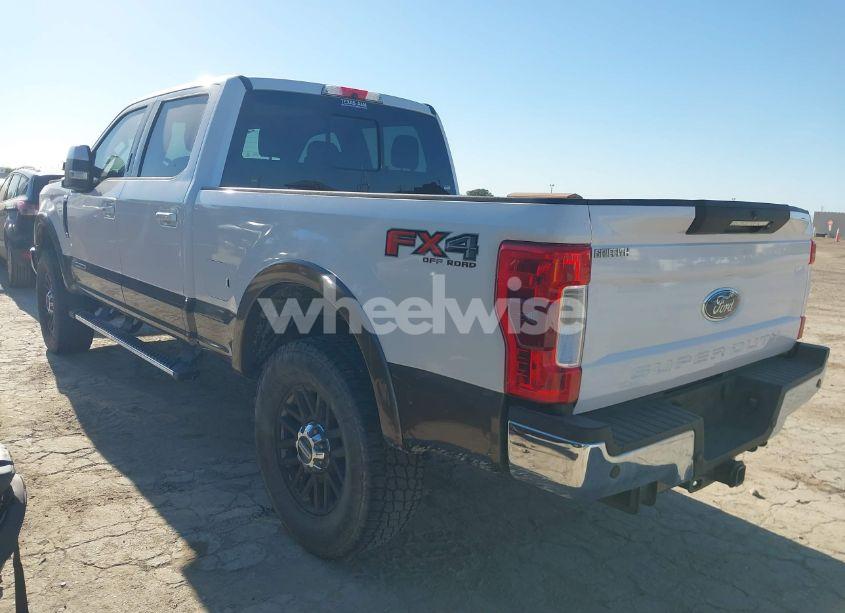 Photo 3 of 2017 Ford F-250 LARIAT (VIN 1FT7W2BT0HED91472)