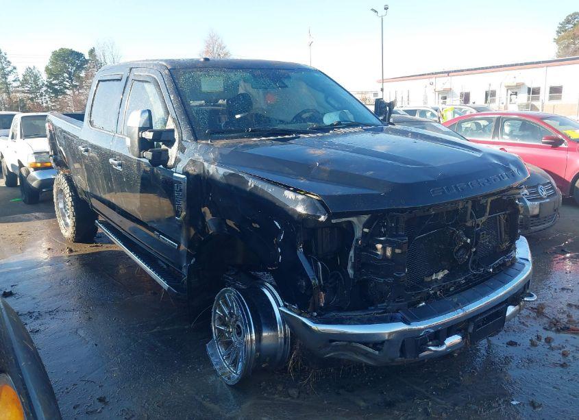 Photo 13 of 2017 Ford F-250 LARIAT (VIN 1FT7W2BT0HEE40900)