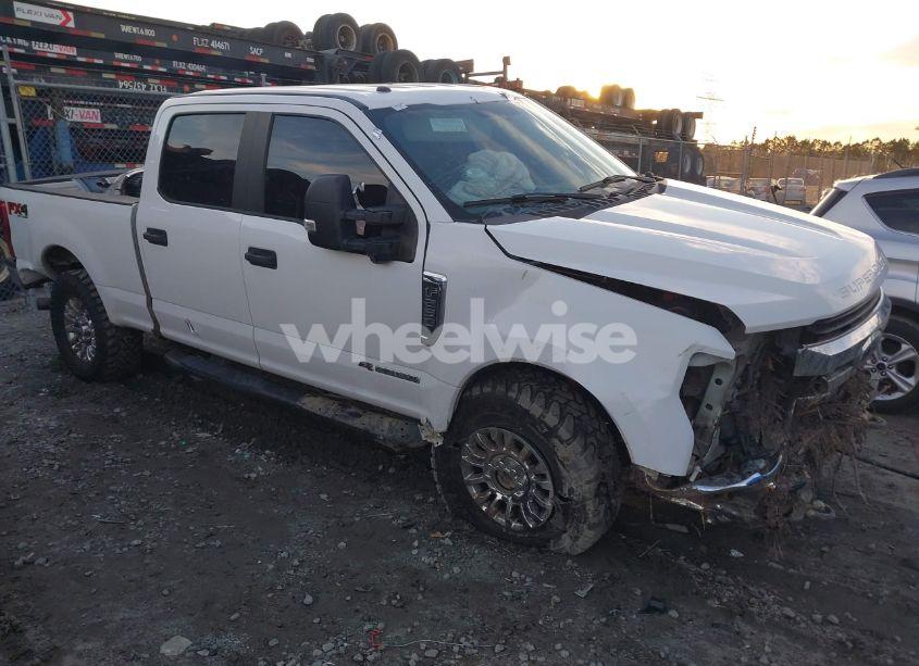 2017 Ford F-250 XL (VIN 1FT7W2BT0HEE78045) main photo