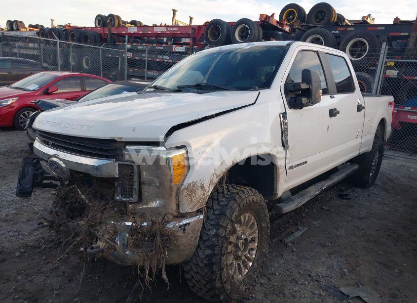 Photo 2 of 2017 Ford F-250 XL (VIN 1FT7W2BT0HEE78045)